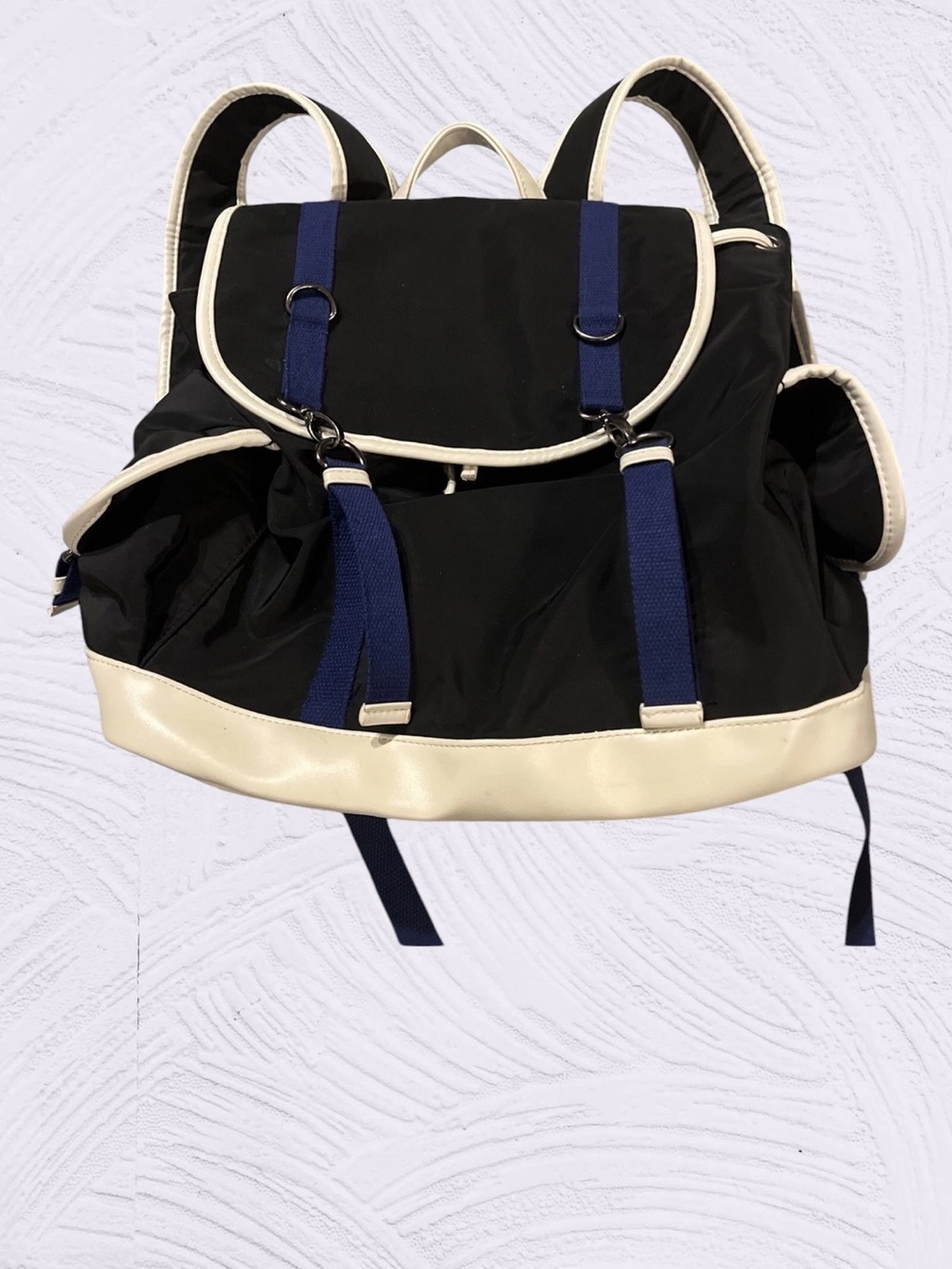 Carpisa Backpack Black Cream Travel Backpack Drawstring Bag Pockets NWOT